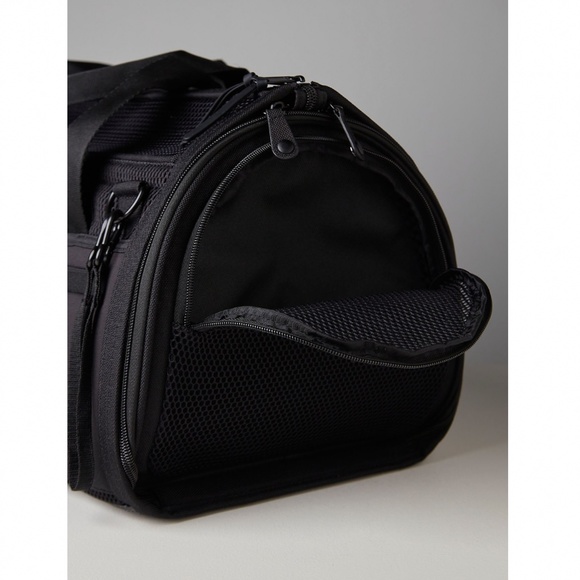 Pet Carrier - Picture 5 of 9